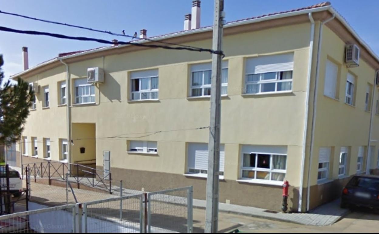 El SES hará pruebas PCR a usuarios y trabajadores de la residencia de mayores de Torrecillas de la Tiesa.