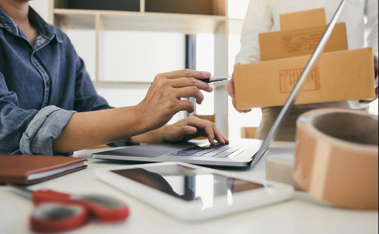 La Junta pone en marcha un catálogo de formación online para emprendedores