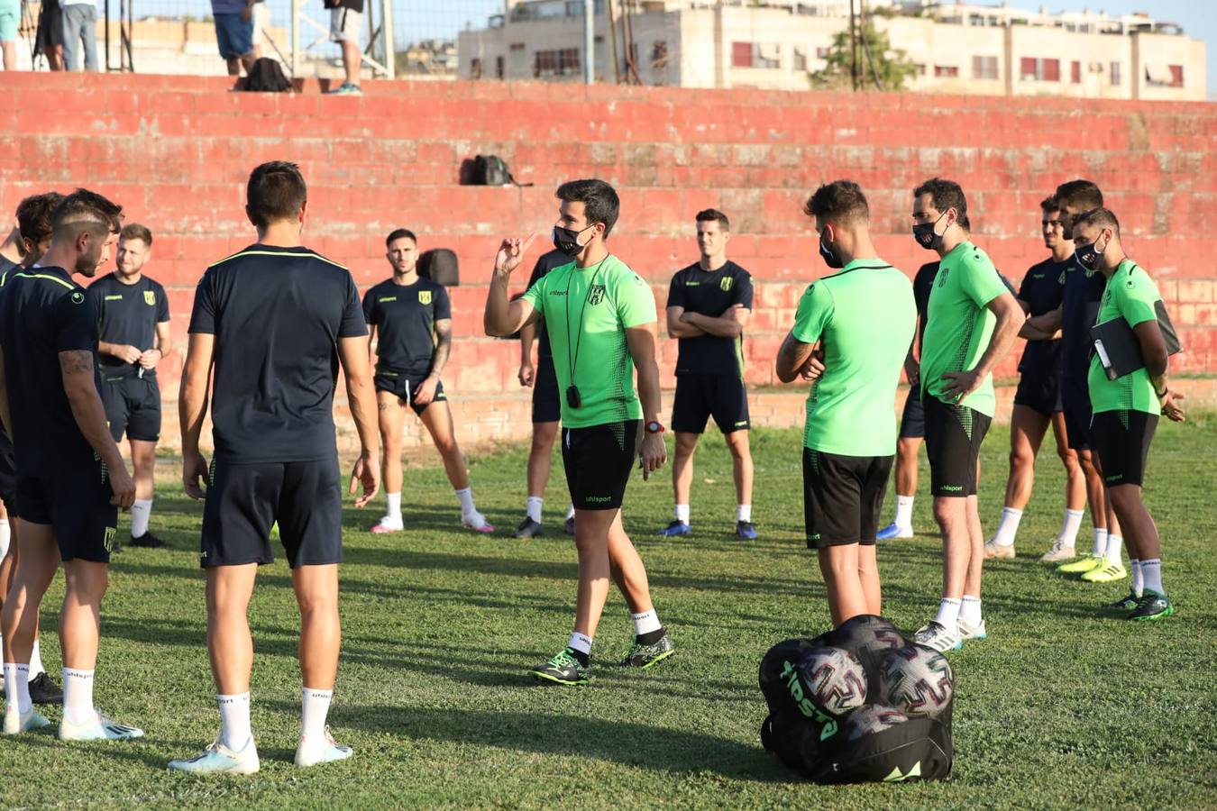 El AD Mérida comenzó la pretemporada en los campos de la Federación de Mérida