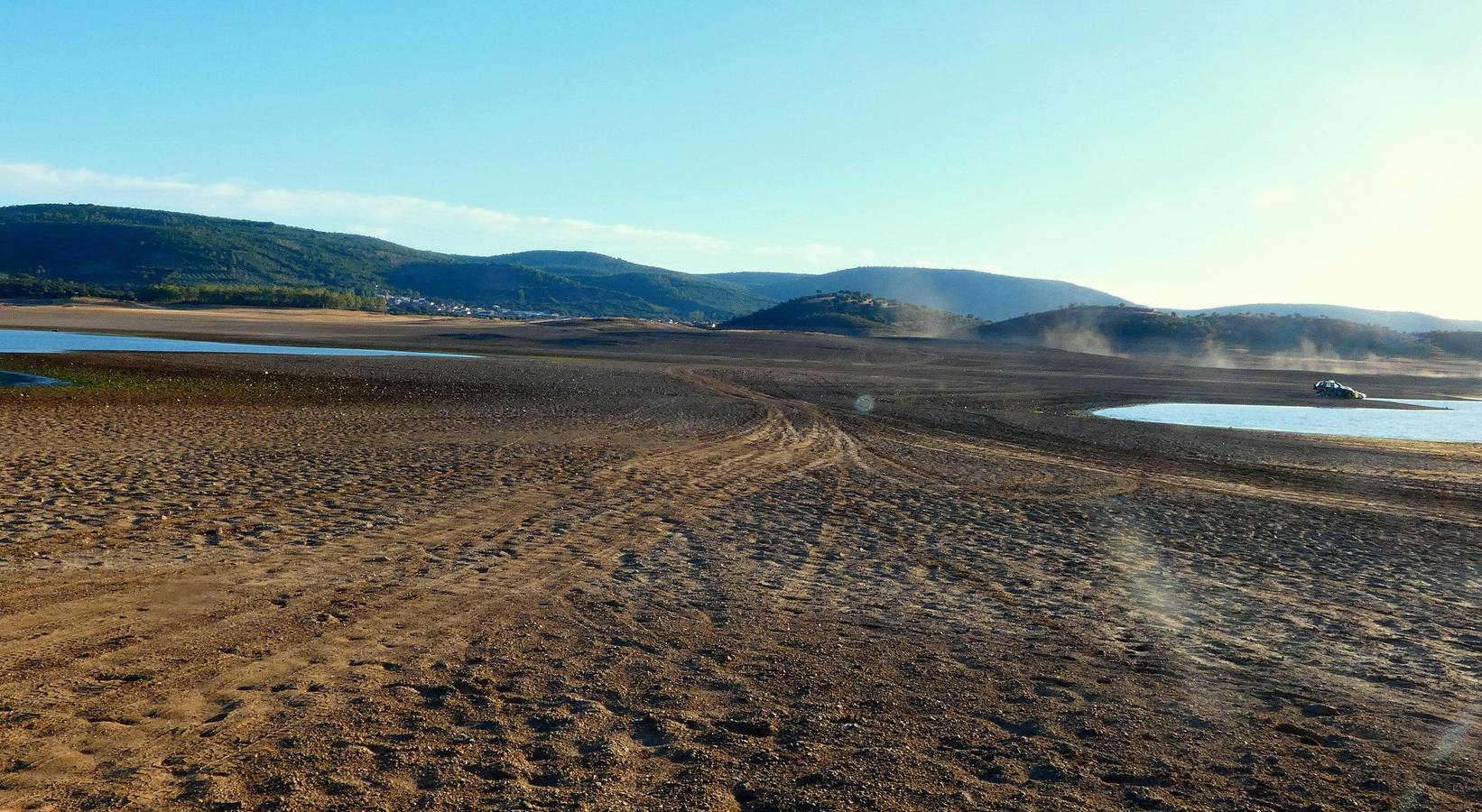 Vista general del pantano de Cíjara