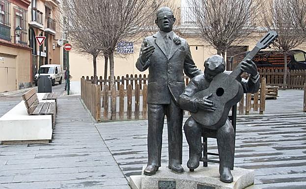 Imagen principal - Porrina, el icono flamenco de Badajoz