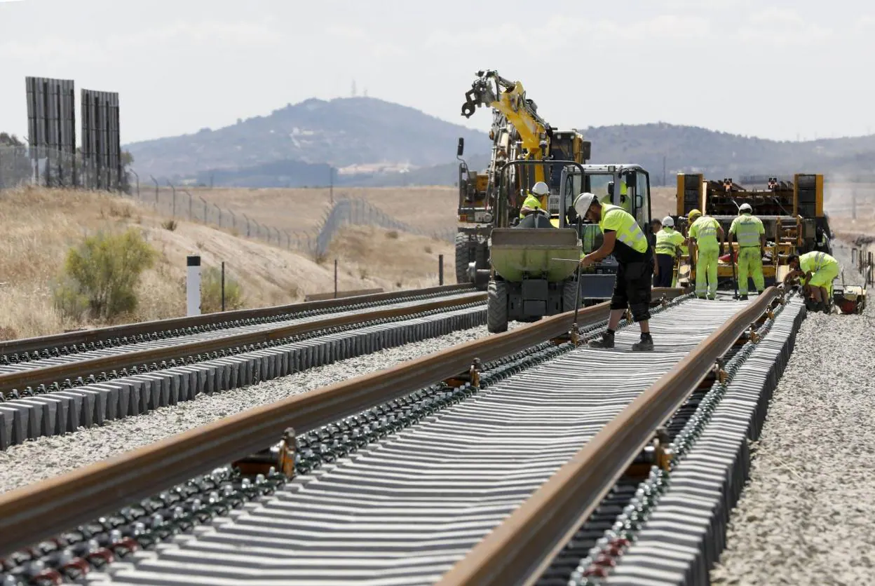 Las obras de la alta velocidad se llevan la mayor parte de las inversiones de la región. 