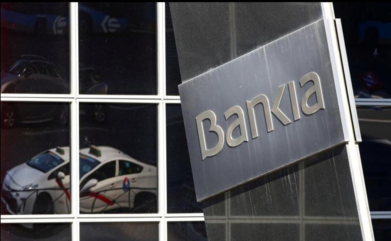 La fusión CaixaBank-Bankia deja en el aire un tercio de la plantilla