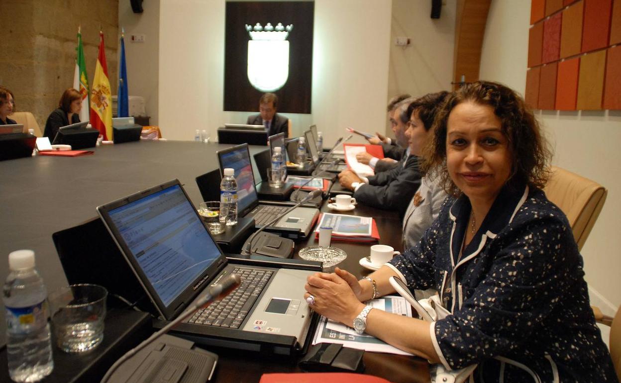 Manuela Holgado en 2010 en una reunión del Patronato del Festival de Mérida.