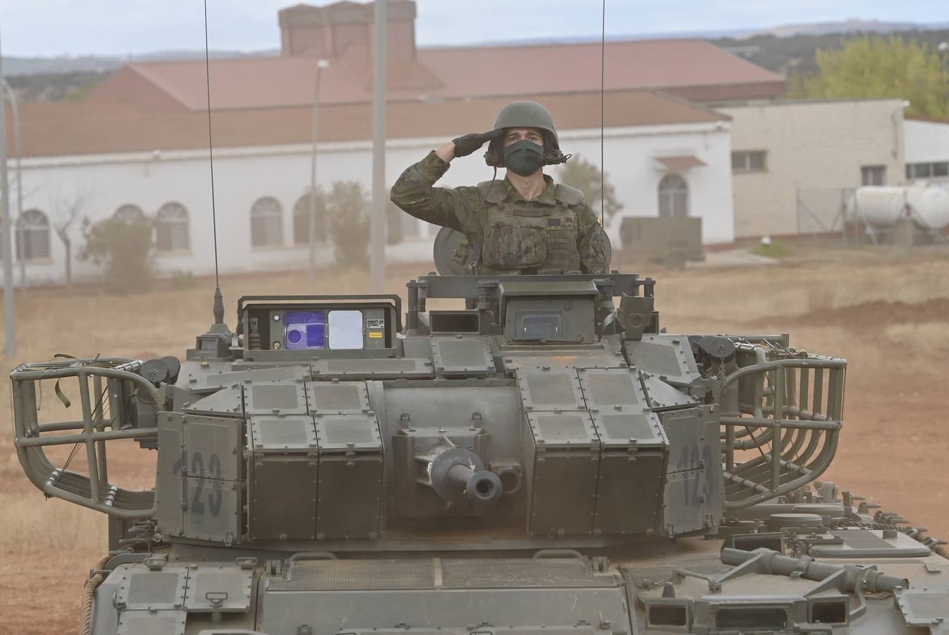 Militares en la base General Menacho