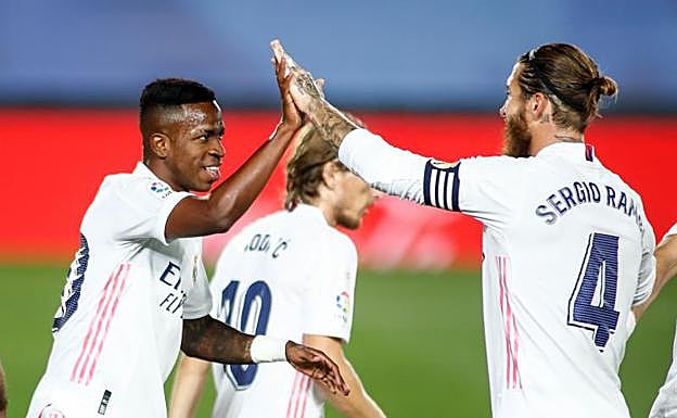 Vinicius y Courtois mantienen el fortín de Valdebebas