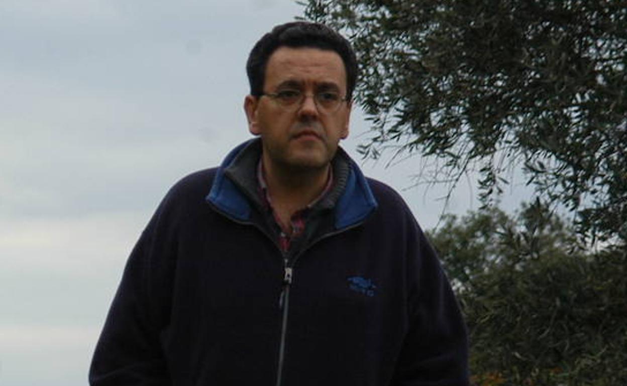 Aldredo Anega Morales.