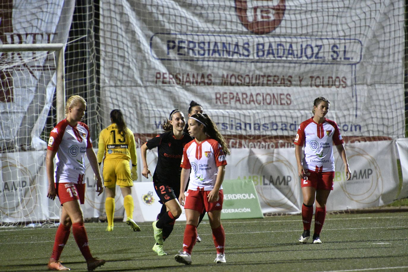 Fotos: La clase de la Real puede con la ilusión del Santa Teresa (0-4)