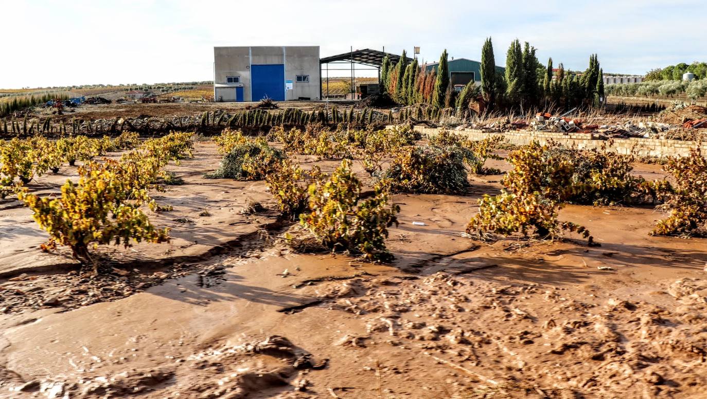 Desborde del arroyo de Valdemedel en Ribera del Fresno