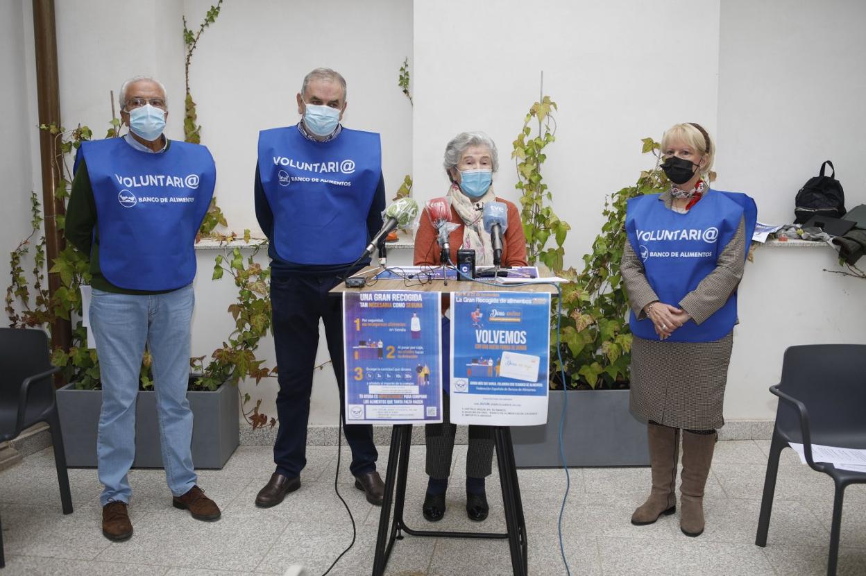 Manuel Jiménez, Juan Carlos Fernández Rincón, Dolores Ballel y Lorenza Hernández. 