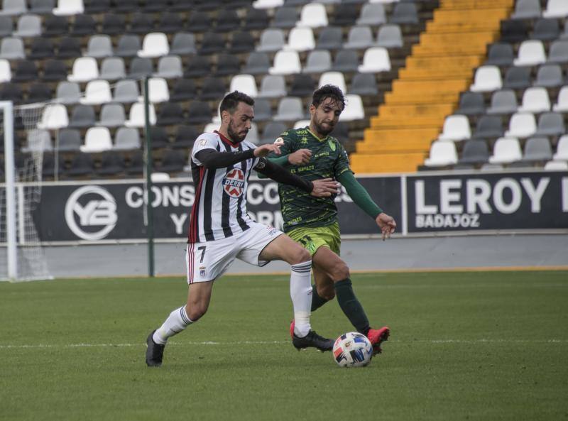 Fotos: El Badajoz presenta todas sus armas