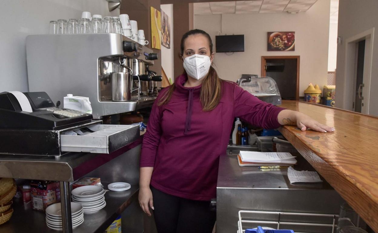 Nuria María Iglesias en el Bar El Esquinazo.