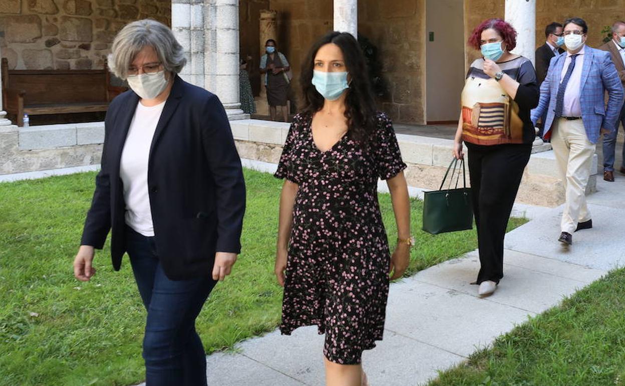 Los consejeros de la Junta cobrarán más, los ediles de Badajoz, Cáceres o Plasencia no lo harán