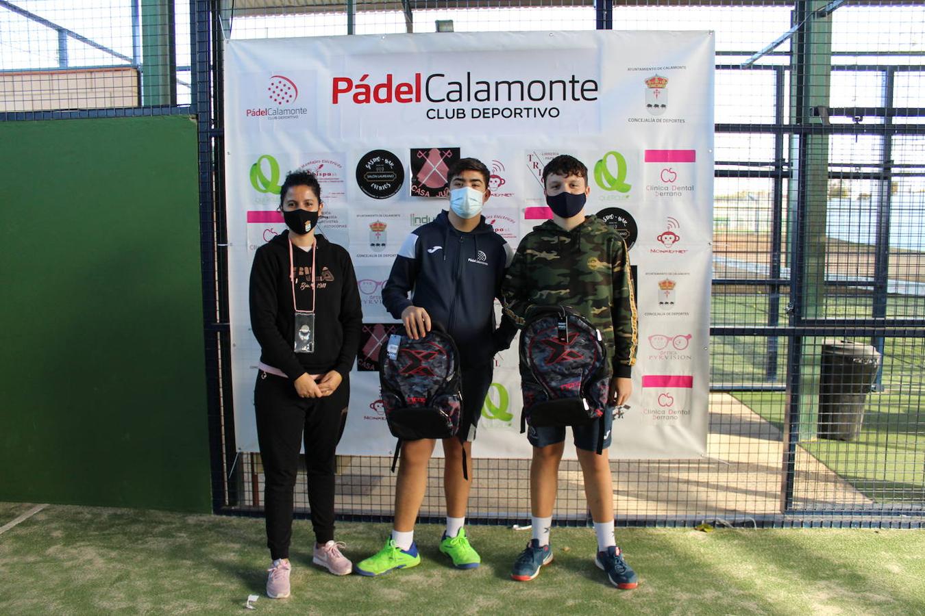 David Rubio y Rubén Fernández, junto a la concejala Ana Fernández, no pudieron ganar la final de la 3ª masculina