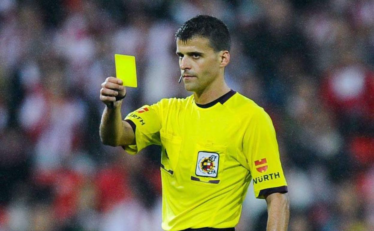 Imagen del árbitro extremeño Gil Manzano