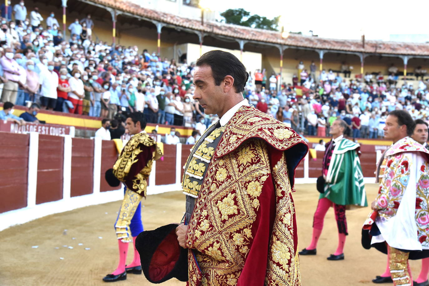 La corrida del Martes Mayor de Plasencia, con Enrique Ponce y Emilio de Justo, supuso el regreso del público a las plazas de toros de Extremadura, tras la suspensión de todos los festejos previstos desde que se declaró el Estado de Alarma.