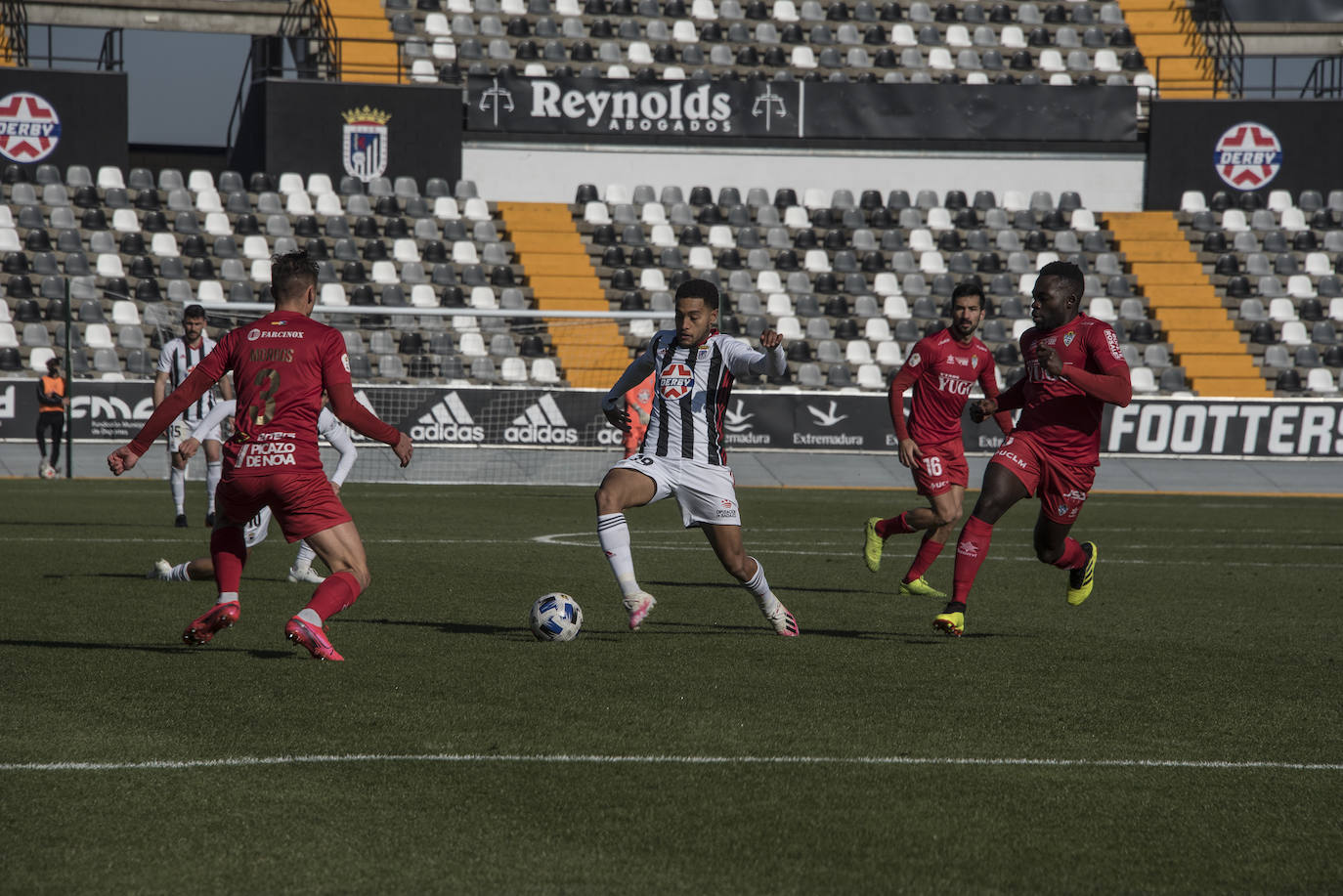 Fotos: Victoria del CD Badajoz ante el Socuéllamos