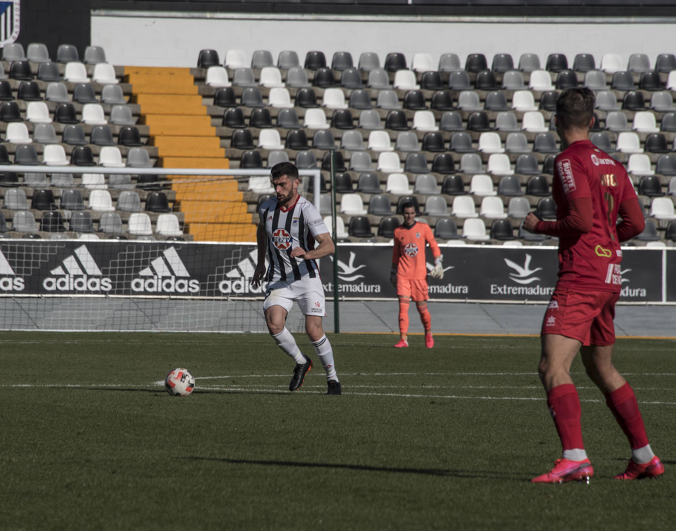 Fotos: Victoria del CD Badajoz ante el Socuéllamos