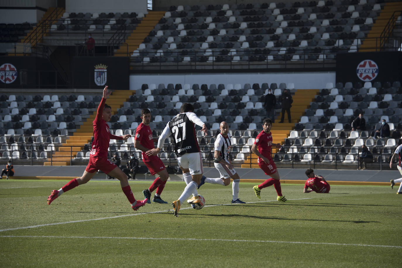 Fotos: Victoria del CD Badajoz ante el Socuéllamos