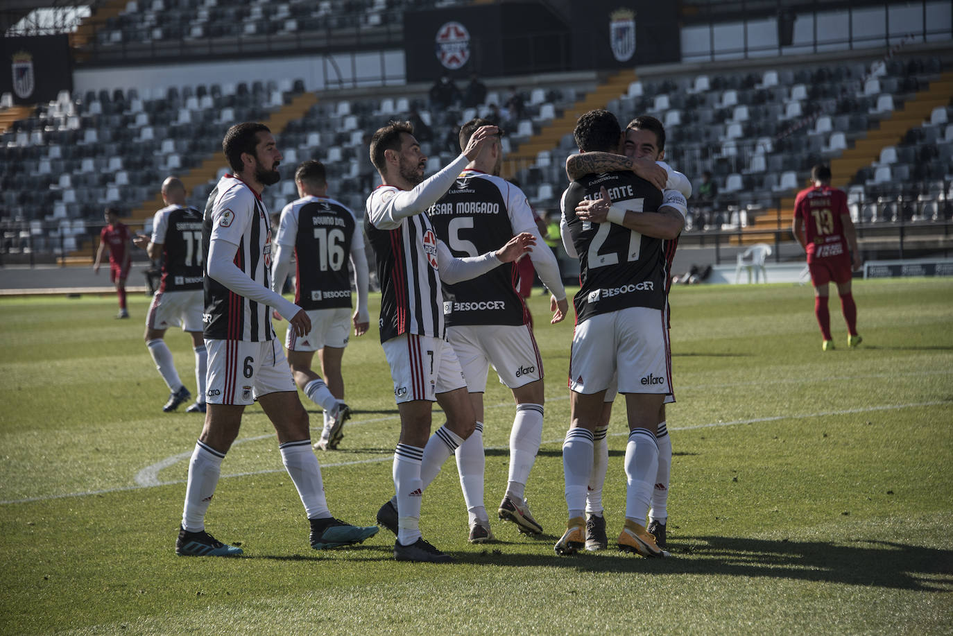 Fotos: Victoria del CD Badajoz ante el Socuéllamos