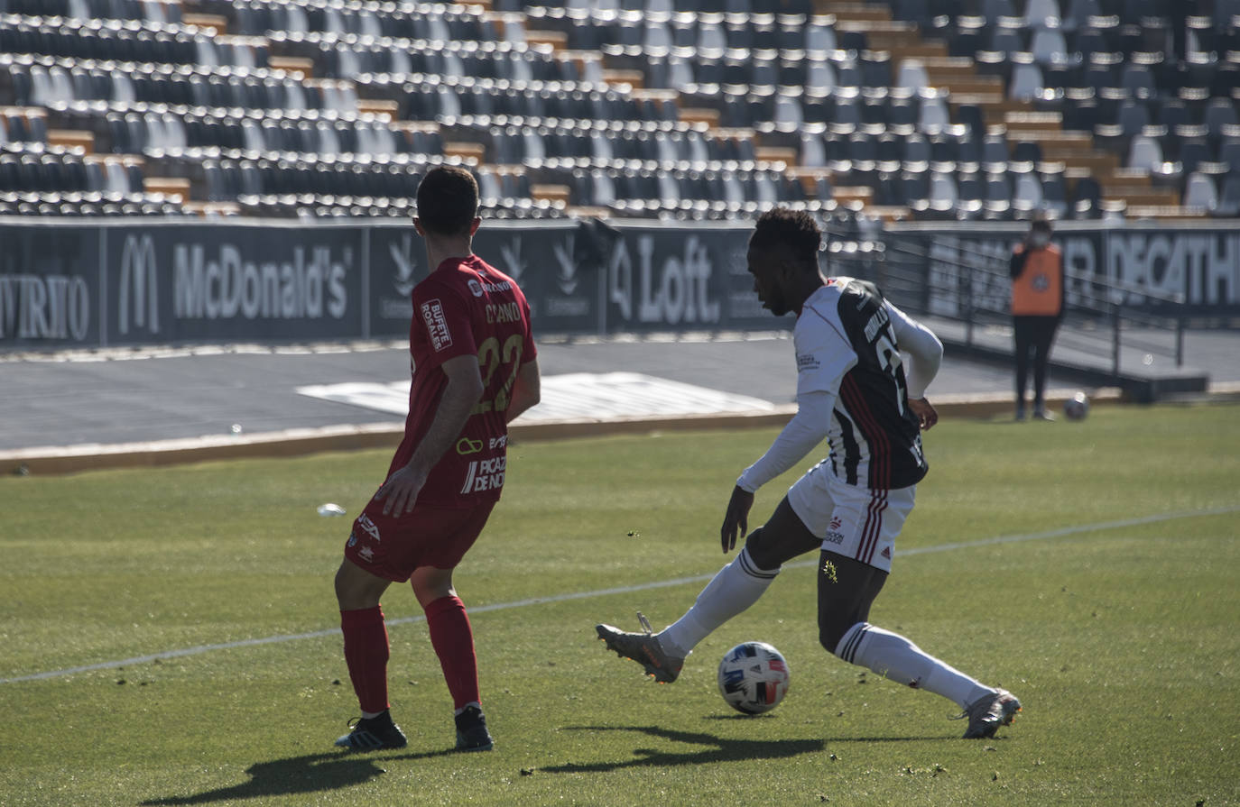 Fotos: Victoria del CD Badajoz ante el Socuéllamos