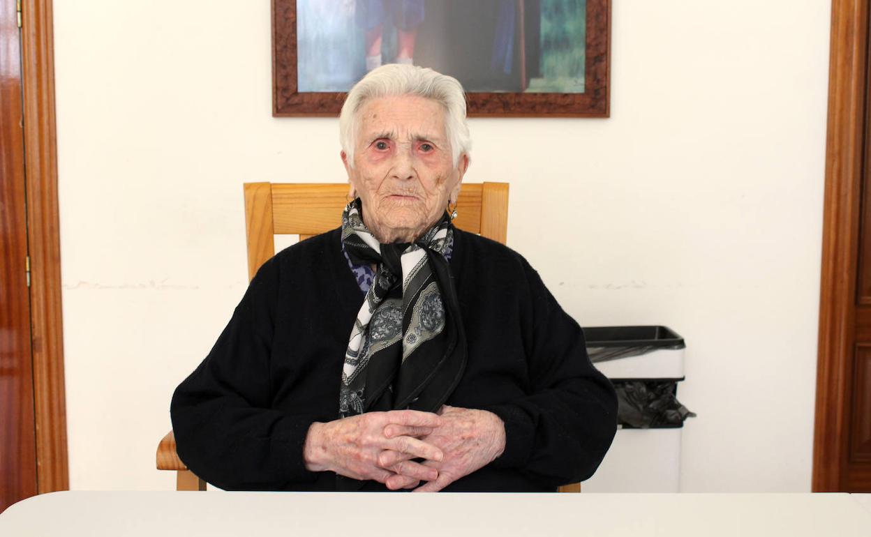 Evarista en la recepción de la Casa San José