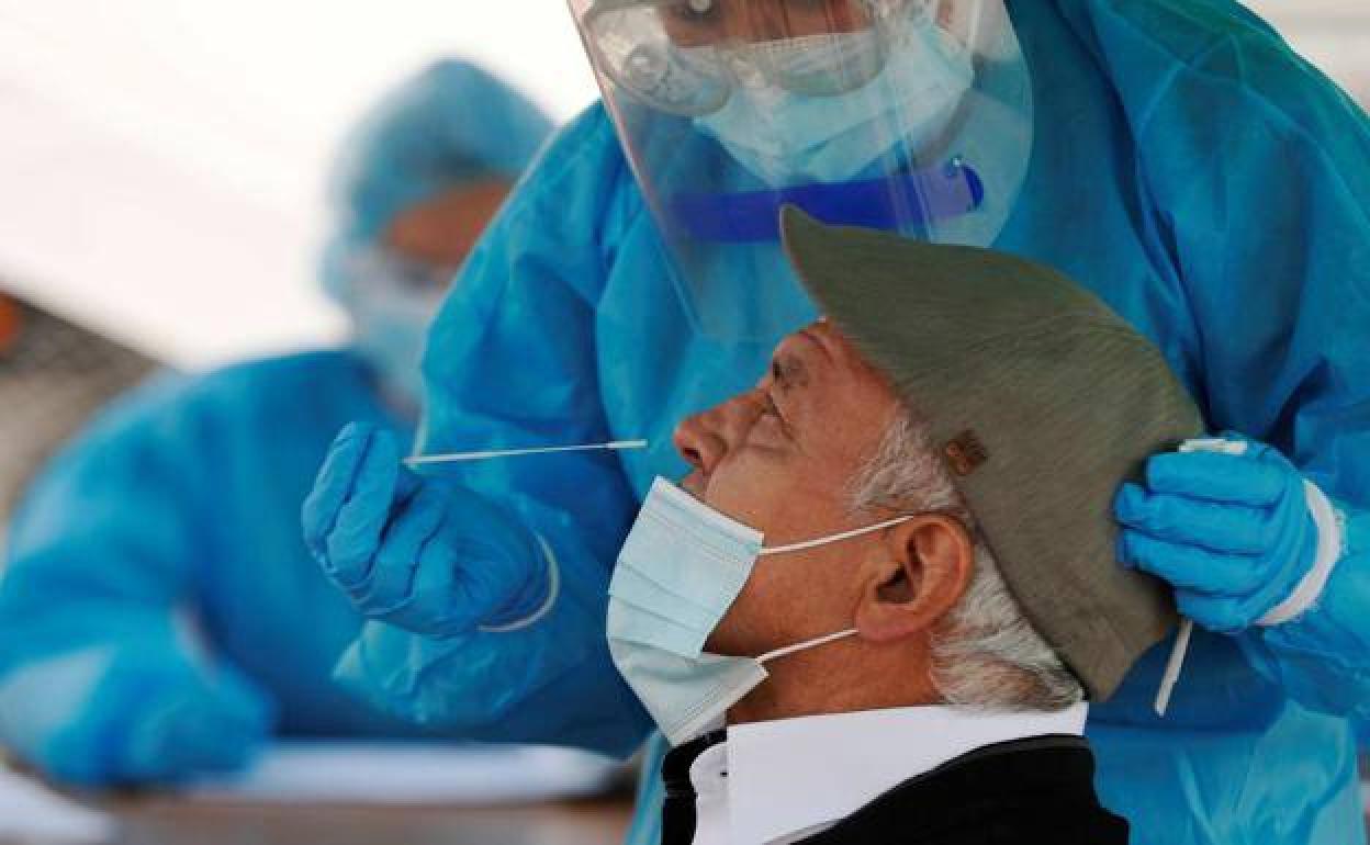 Dos nuevos positivos y otras tantas altas en Calamonte