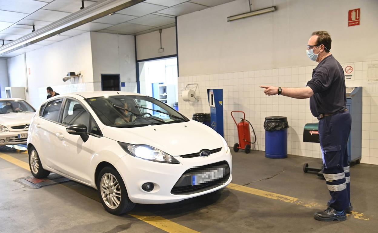 Estación de la ITV pública en Badajoz el pasado 20 de mayo al reabrir el servicio. 