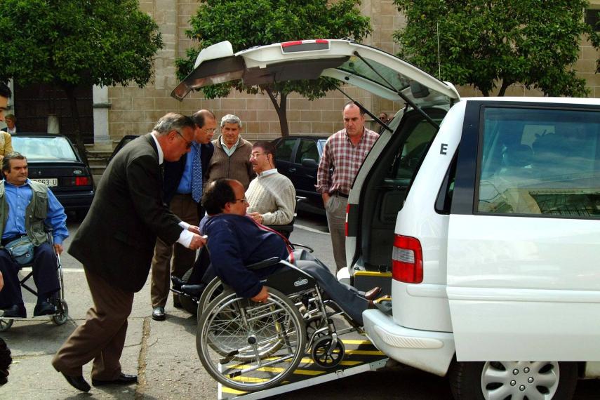 9 de mayo de 2001, presentación del Eurotaxi 