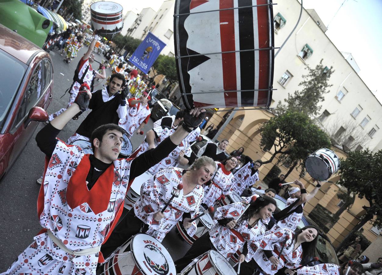 Desfile del grupo de percusión 'Batala' en las fiestas de las Candelas, 2012