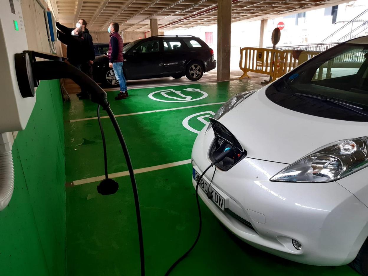 Pruebas en los puntos de recarga de Velázquez. 