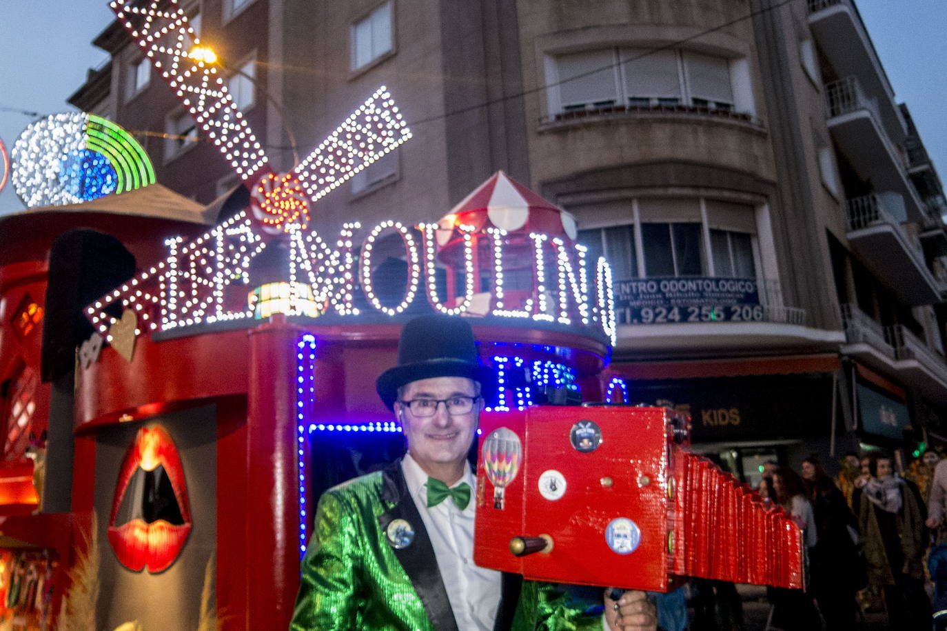 Fotos: Carnaval de Badajoz | Los artefactos de ayer y de hoy