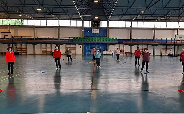 Grupo de participantes en las actividades deportivas