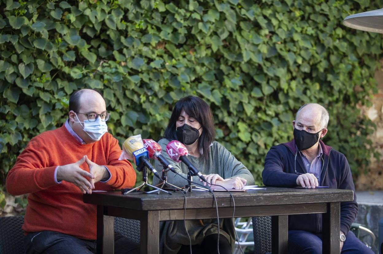 Los concejales de UP, ayer. 