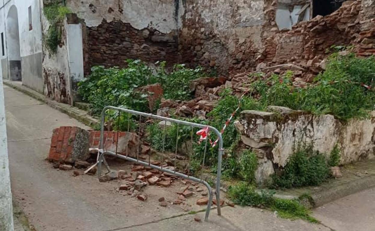 Calle Almendro cortada