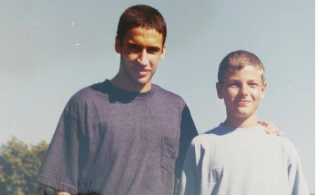 Ángel Aceña con 14 años con Raúl en su campus en 1996. 