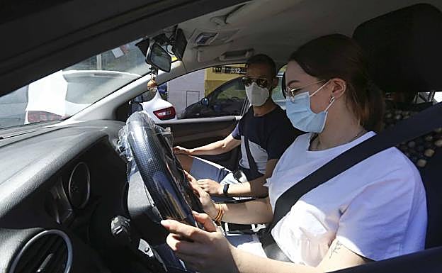 Sesión práctica en una autoescuela extremeña