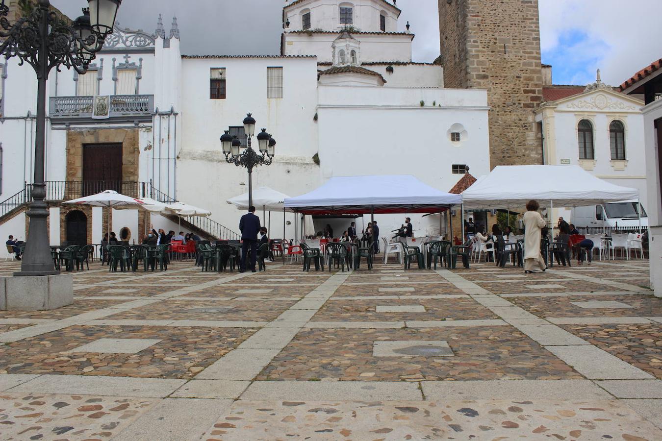 Ambiente en el Paseo de la Constitución el Domingo de Milagros