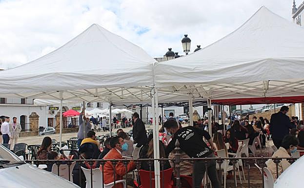 Ambiente en el Paseo de la Constitución el Domingo de Milagros