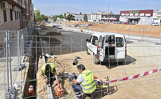 Obra en la avenida Manuel Saavedra Martínez, en la margen derecha.