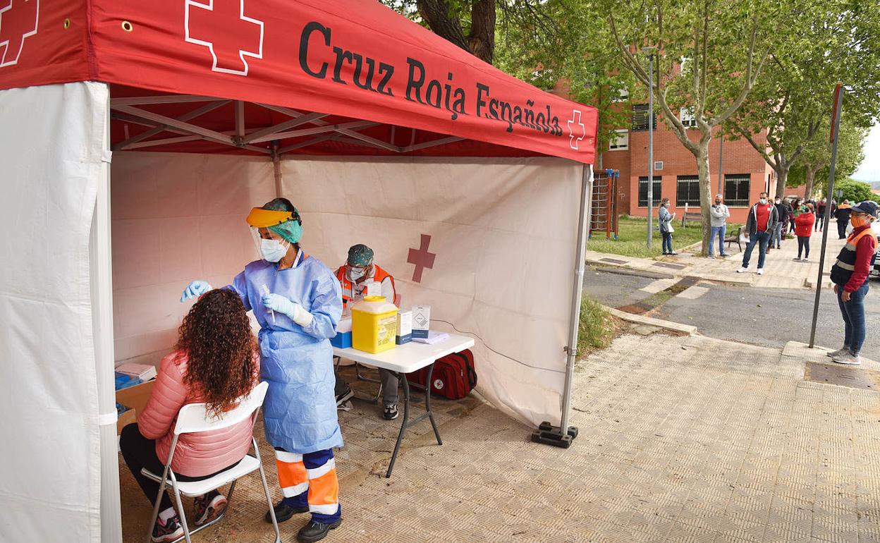 Covid en Extremadura: La incidencia desciende a 106 casos, la tasa más baja en el último mes