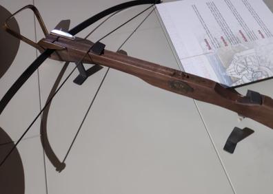 Imagen secundaria 1 - La Guardia Civil investiga actos vandálicos en el castillo de Feria y su entorno