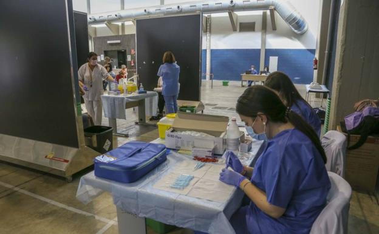 Vacunas Covid: Vacunación sin cita en Badajoz el fin de semana para nacidos del 56 al 61 de todo el área de salud