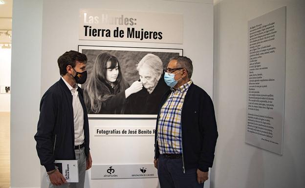 Inauguración de la muestra 'Tierra de mujeres'. 