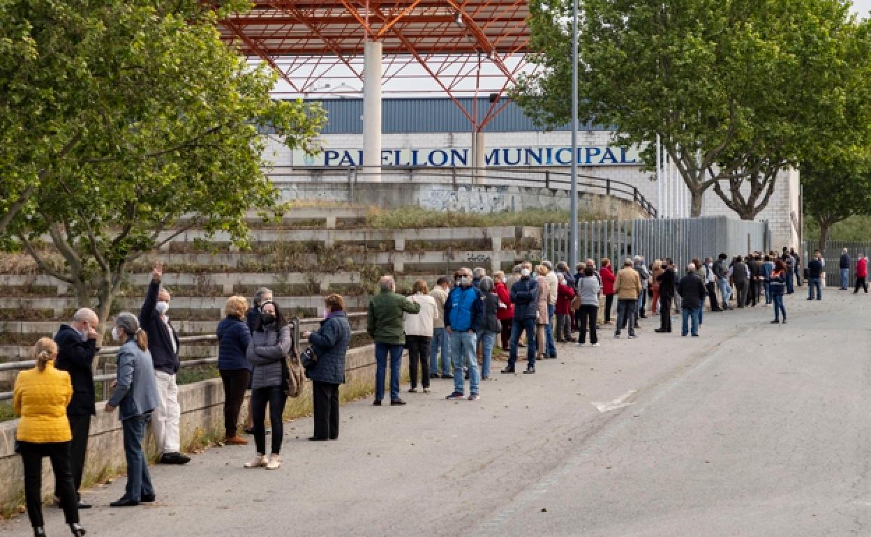 El SES llama a vacunarse sin cita en Plasencia el lunes día 10 a los nacidos entre 1956 y 1961