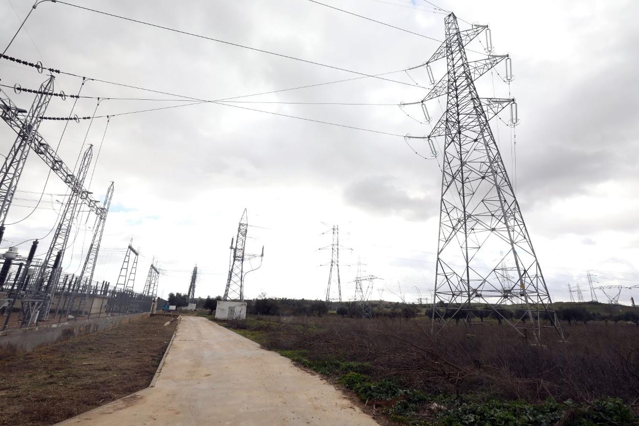 Subestación eléctrica junto a la carretera de Alange en Mérida. 