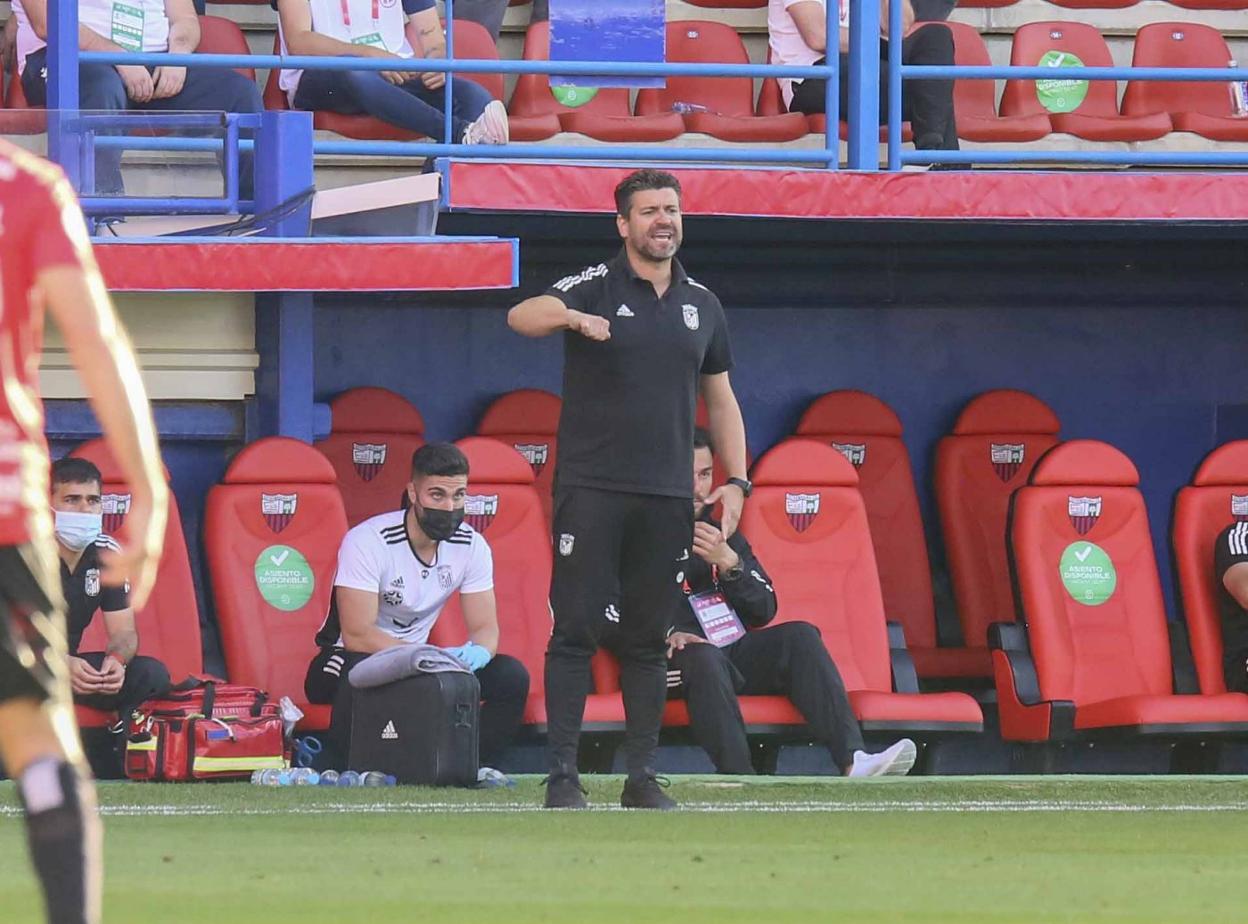 Fernando Estévez durante el partido. 