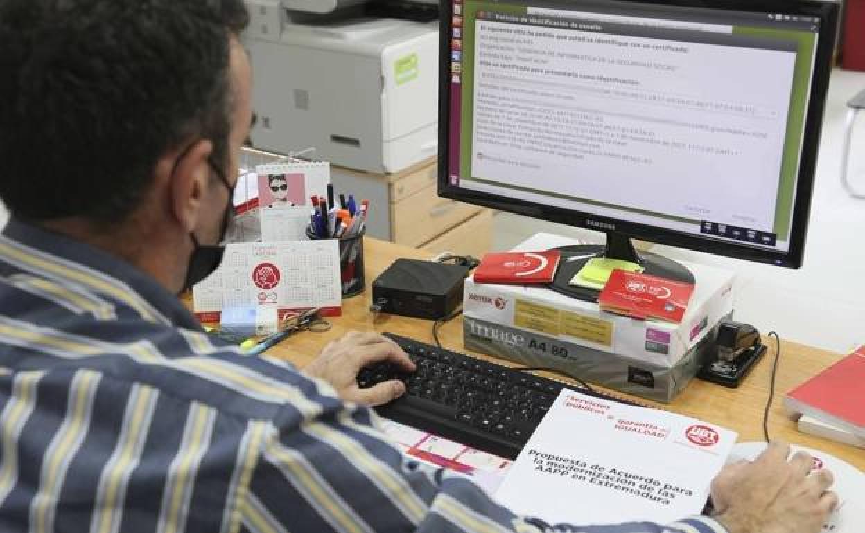 La Delegación del Gobierno expide hoy el certificado digital sin cita previa