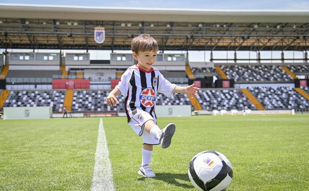 El Badajoz se juega hoy su futuro