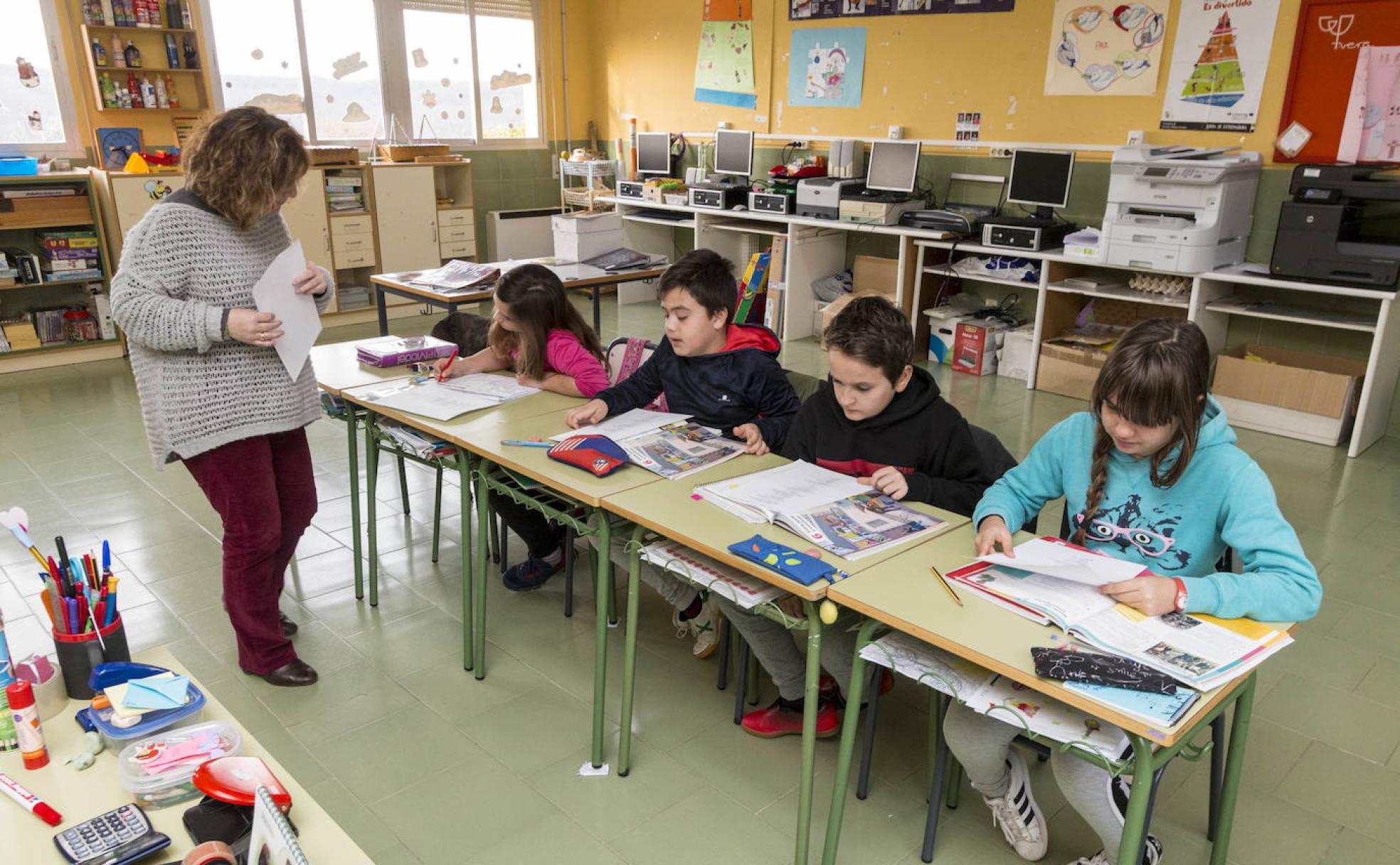 Cierre de centros. El colegio de Robledillo de la Vera cerró en 2019 por la falta de niños matriculados. 